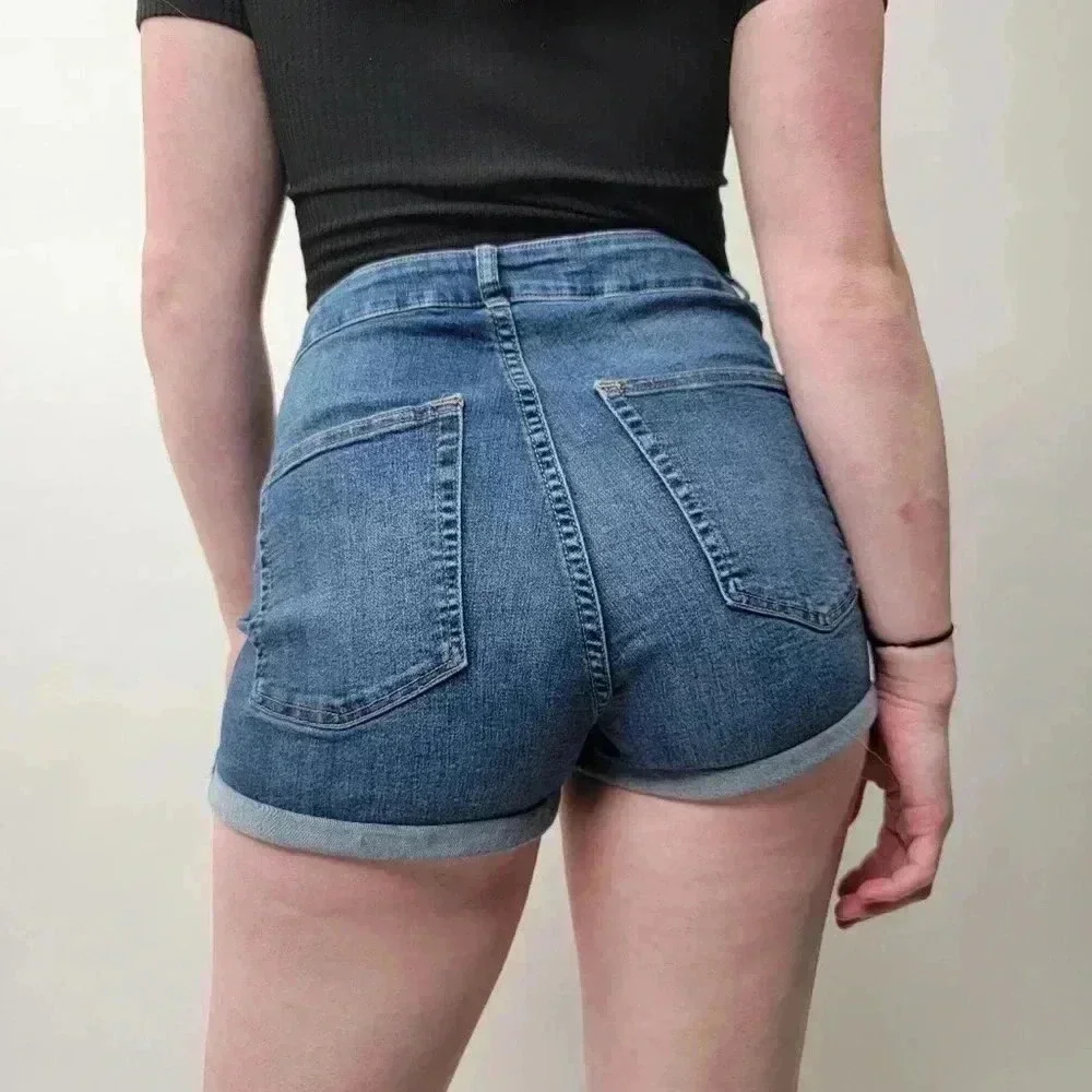 H&M Divided High Rise Denim Mom Shorts - 10 - Picture 5 of 6